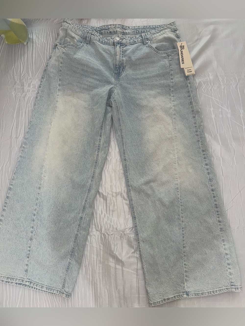 No Boundaries Women's Plus Size 18 Light Wash Wide Leg High Rise Jeans